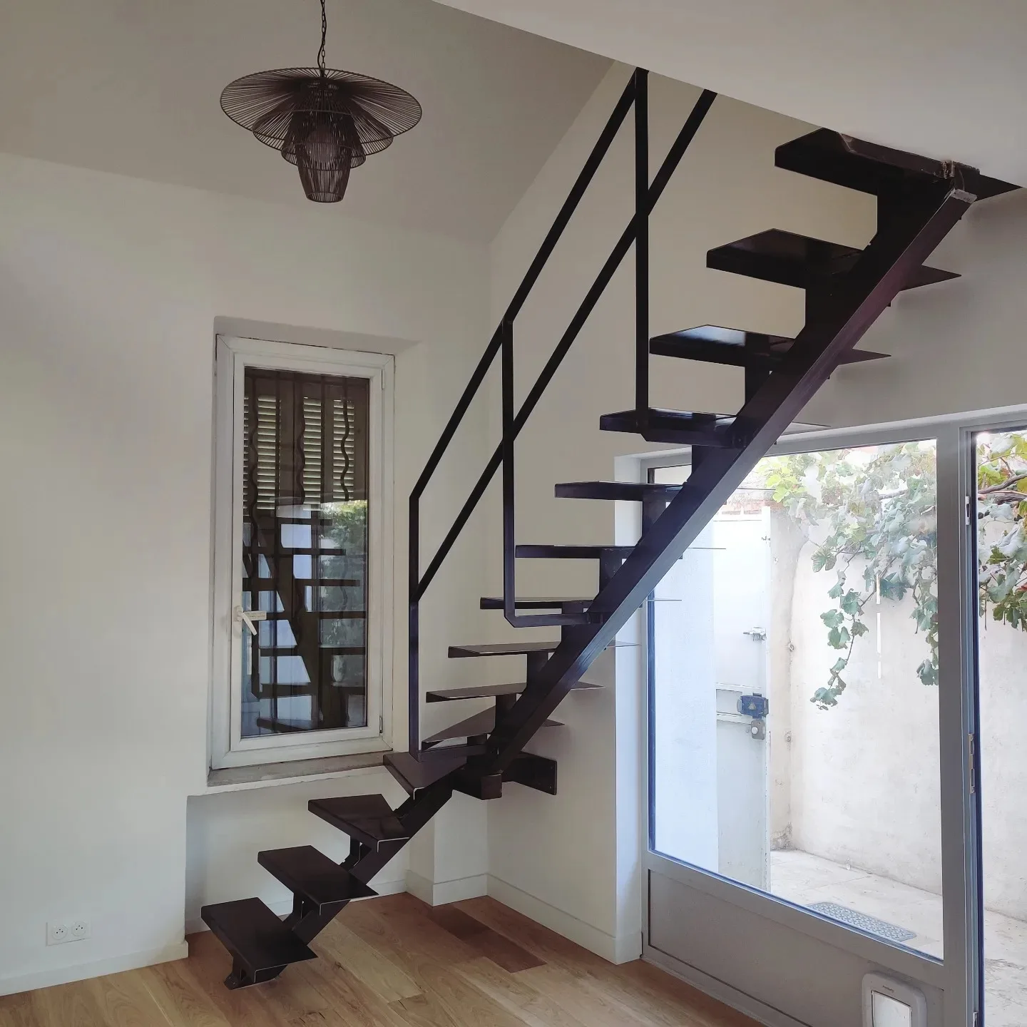 Escalier quart-tournant tout acier