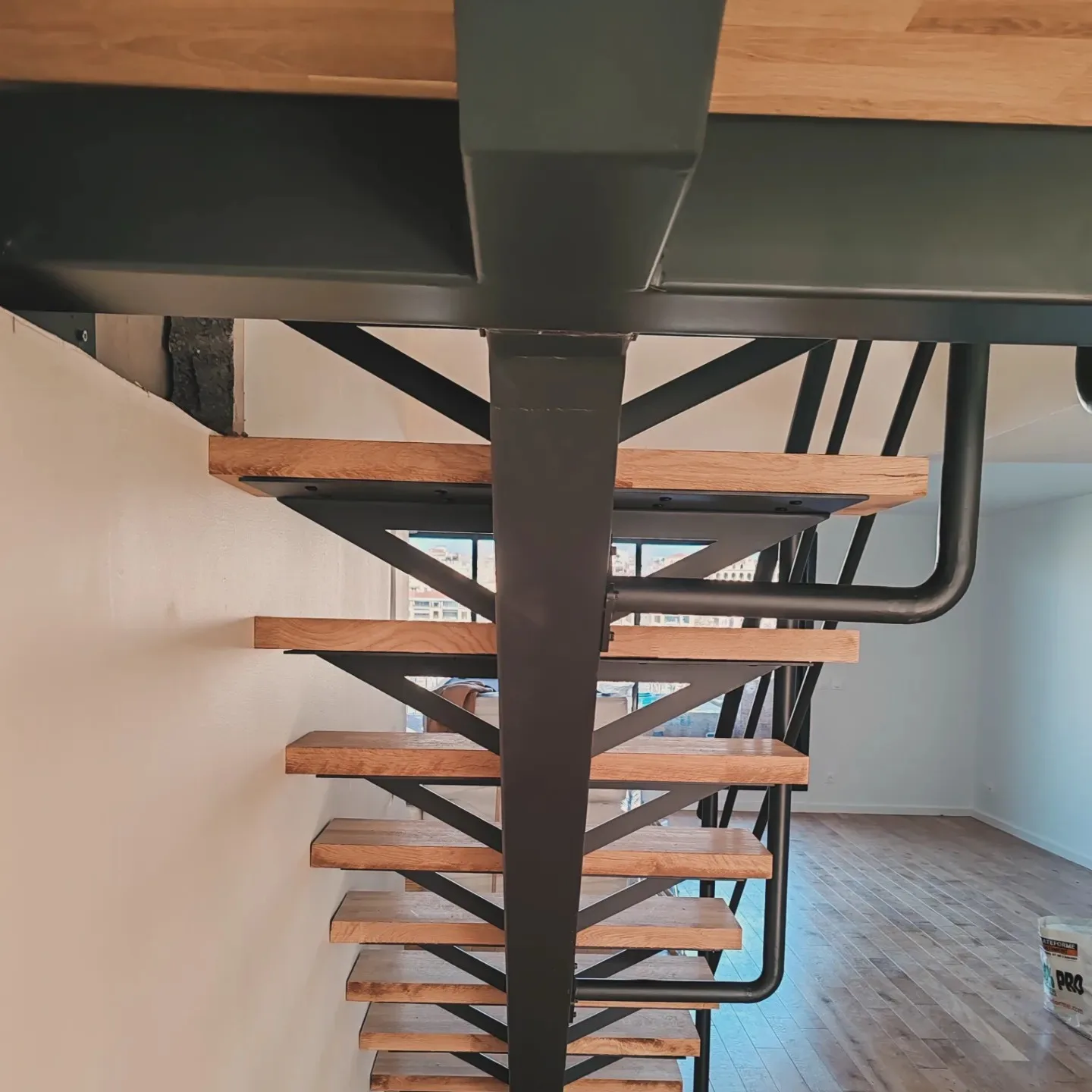 Escalier quart-tournant acier et bois